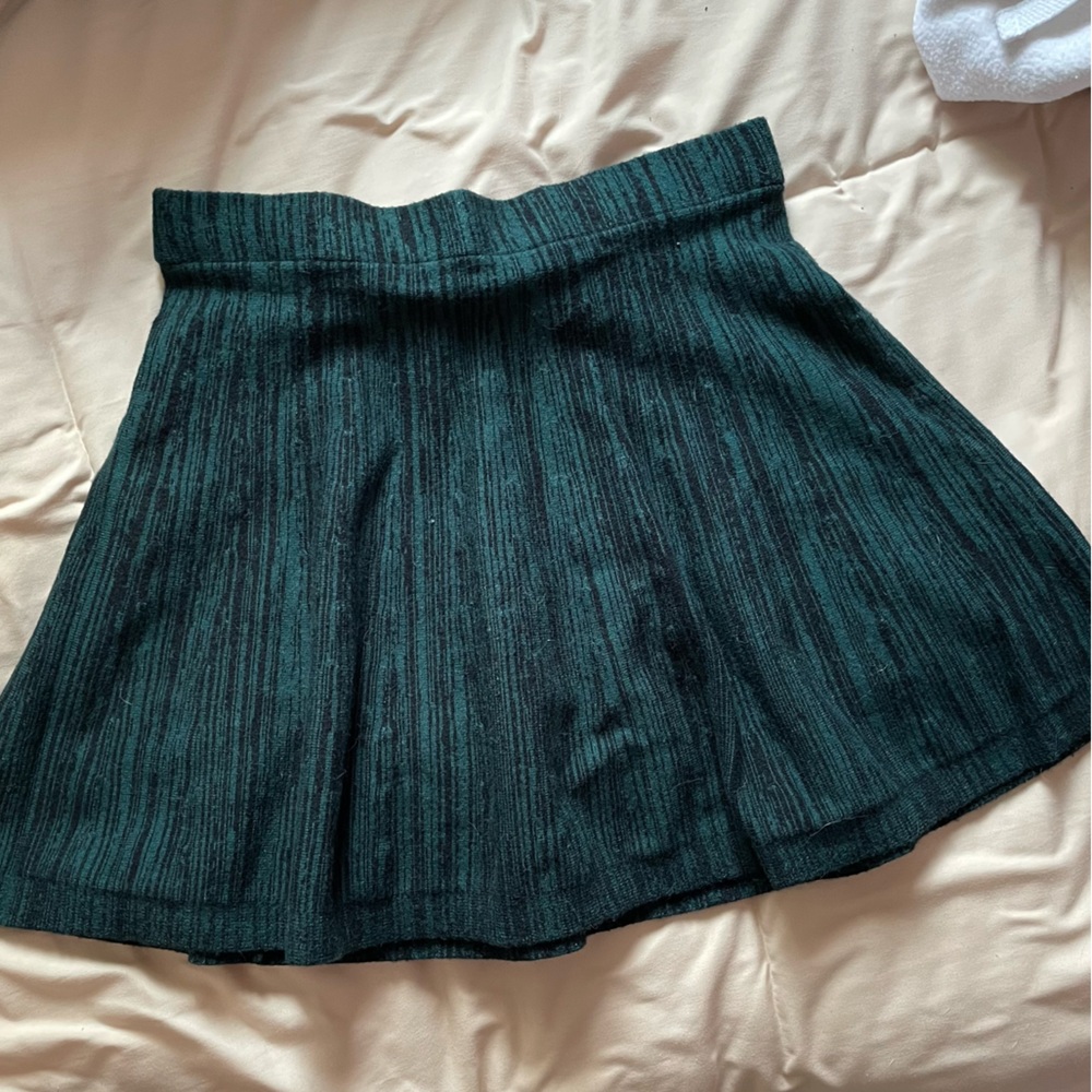 Kohl’s size small candies black and teal skater skirt
